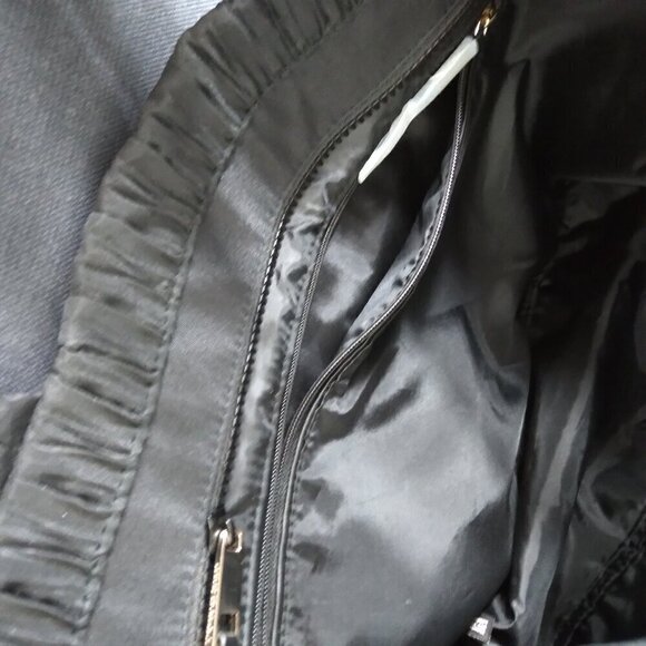 Victoria's Secret Elegant Black Satin Pleated Zip & Cinched Overnight Tote NWOT - Picture 9 of 15